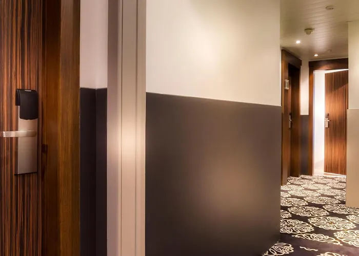 Hotel Acanthe - Boulogne Billancourt
