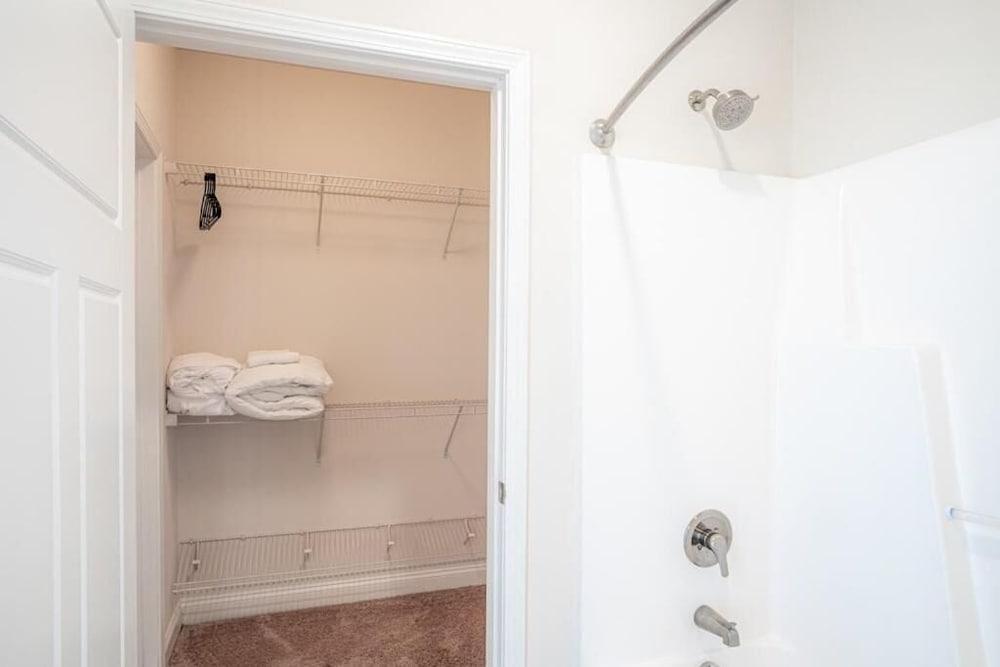 Hotel Acanthe - Billancourt 4*