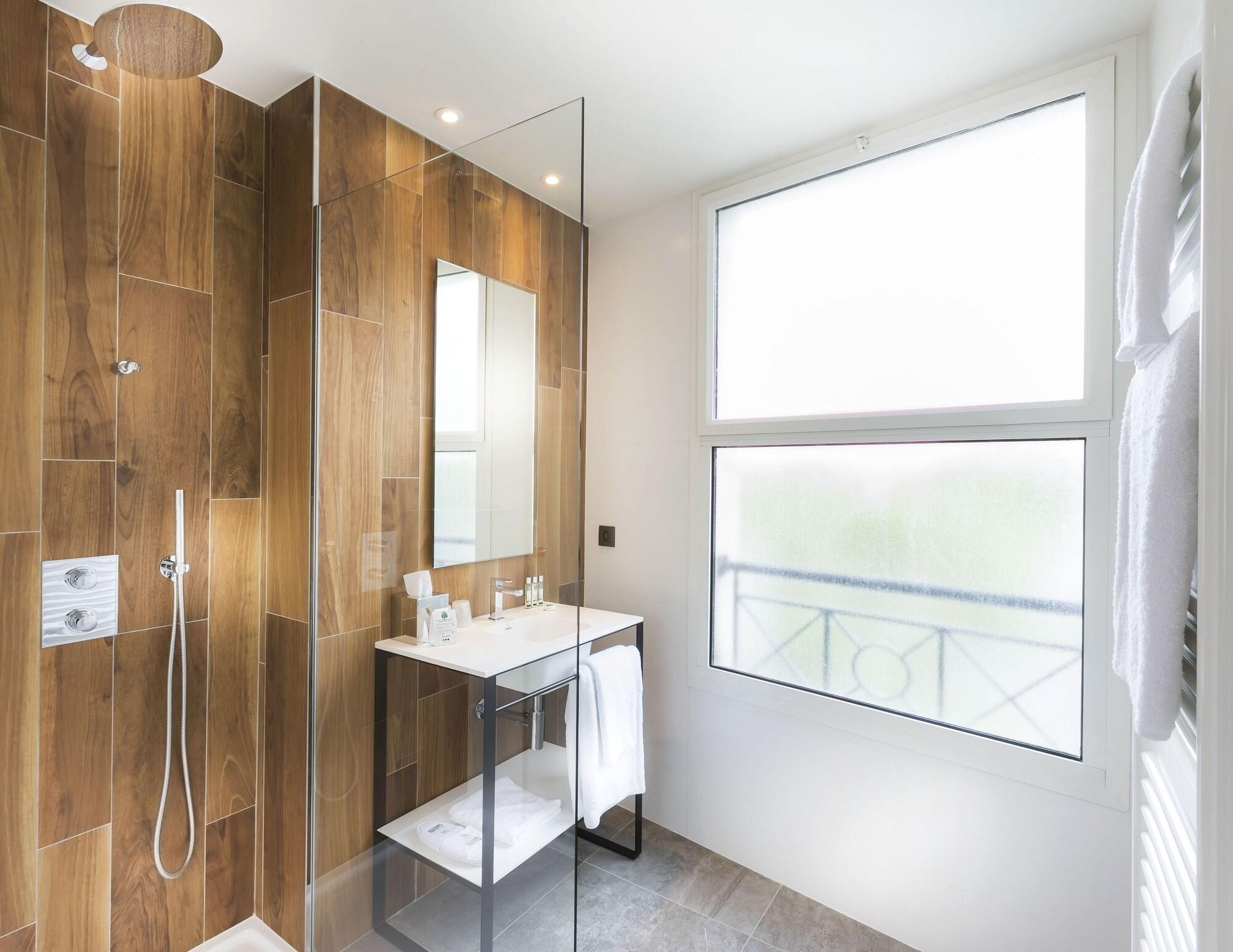 Acanthe - Billancourt 4*