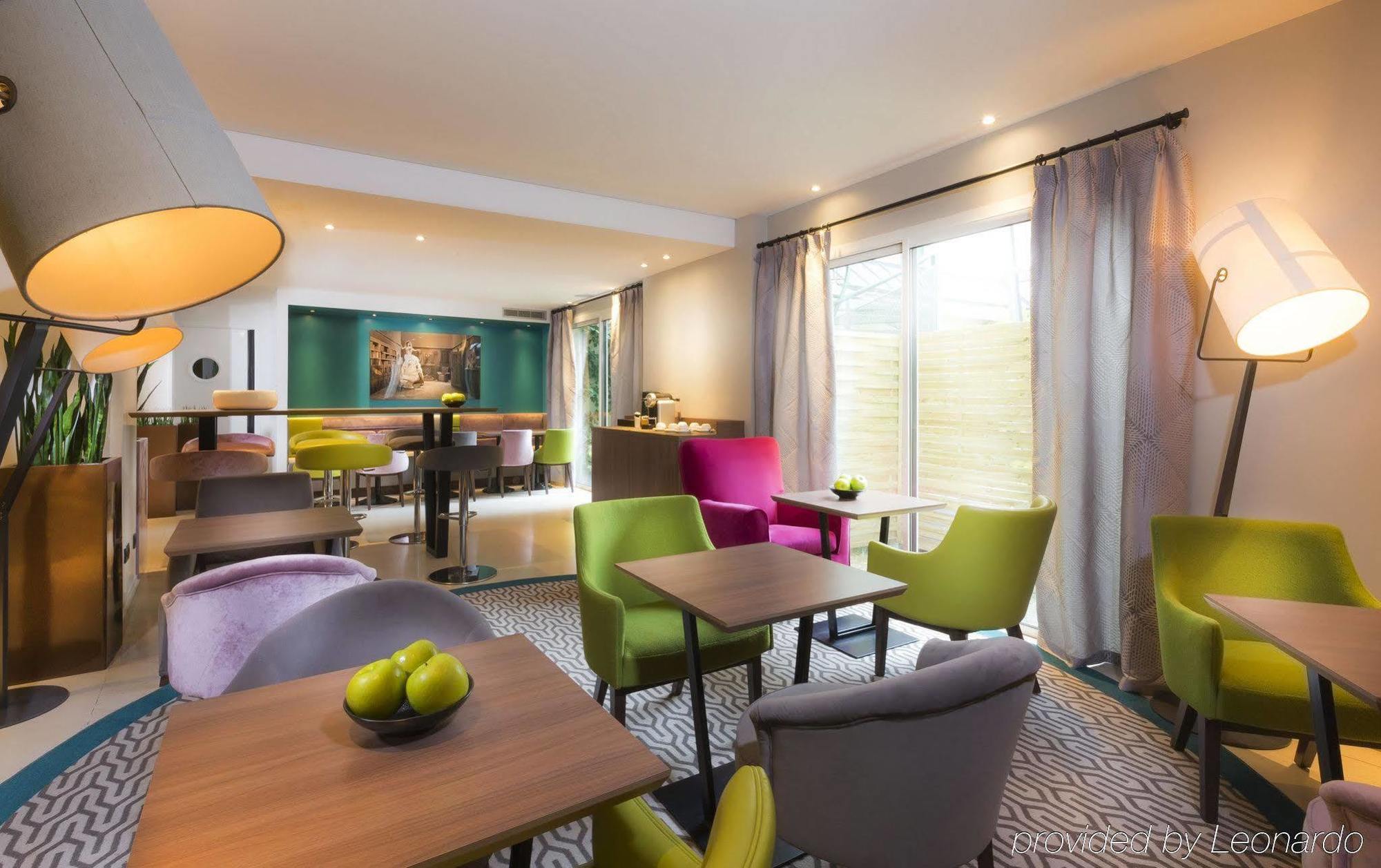 Hotel Acanthe - Billancourt 4*
