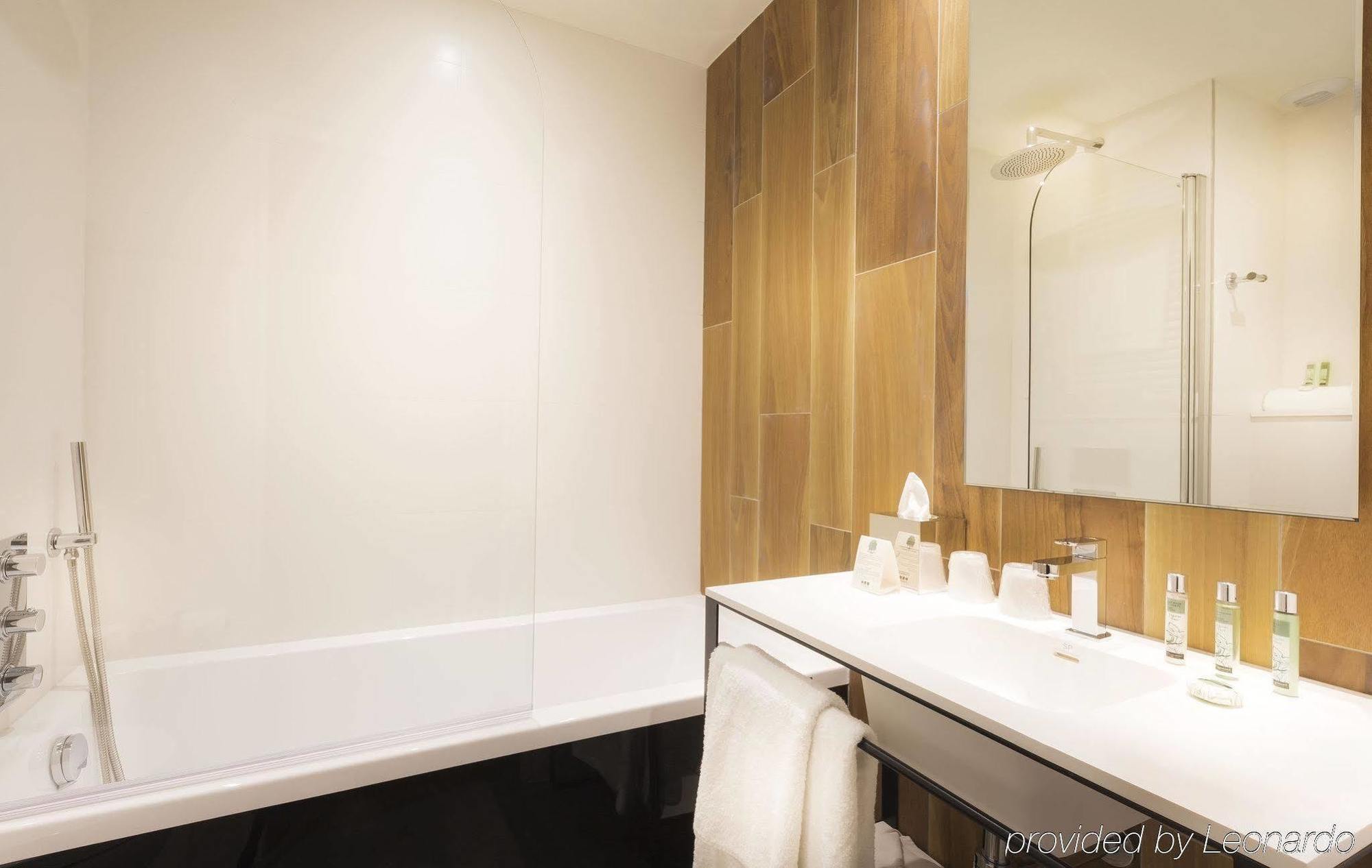 Acanthe - Billancourt 4*